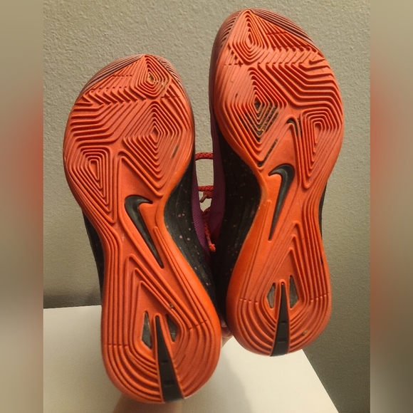 Nike hyperdunk high top athletic sneakers - Picture 7 of 10